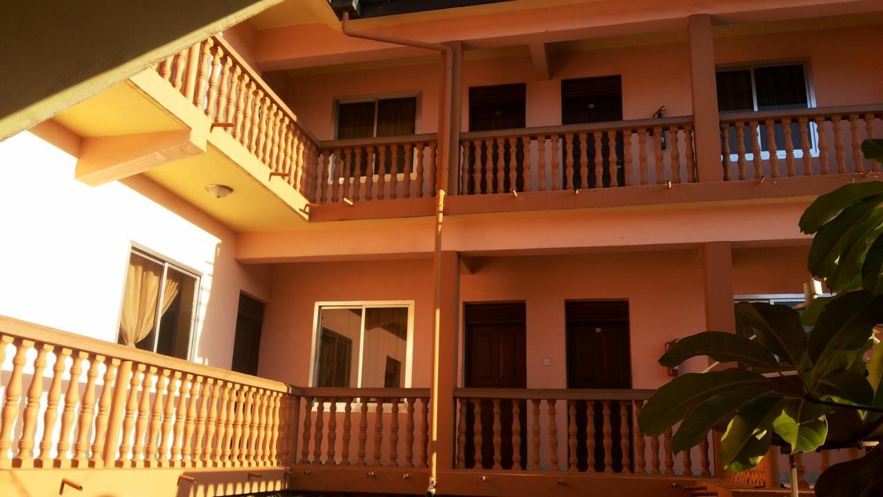 Daysinn Hotel Lira 外观 照片