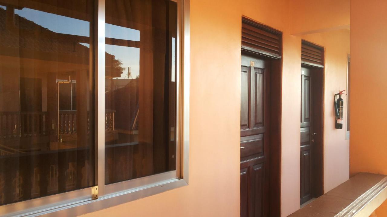 Daysinn Hotel Lira 外观 照片