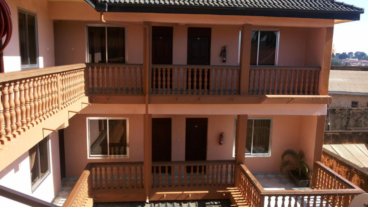 Daysinn Hotel Lira 外观 照片