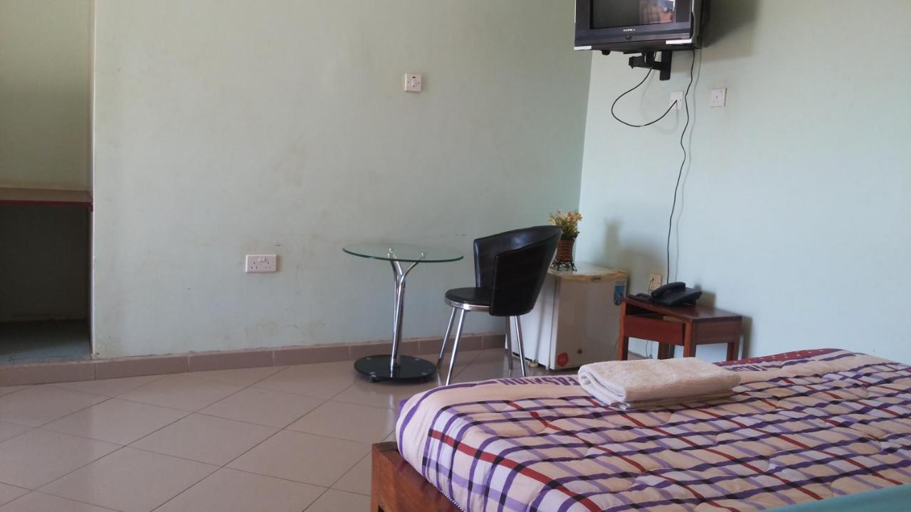 Daysinn Hotel Lira 外观 照片